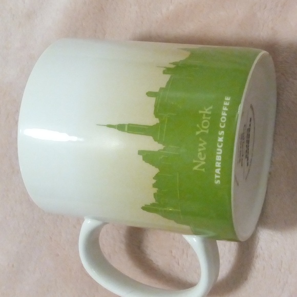 Starbucks collector series New York 2009 - Picture 2 of 3